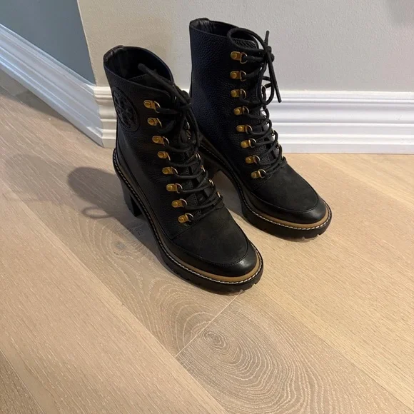 Tory Burch, Black Lace-Up Women's Boots, Size 6.5 - Picture 6 of 9